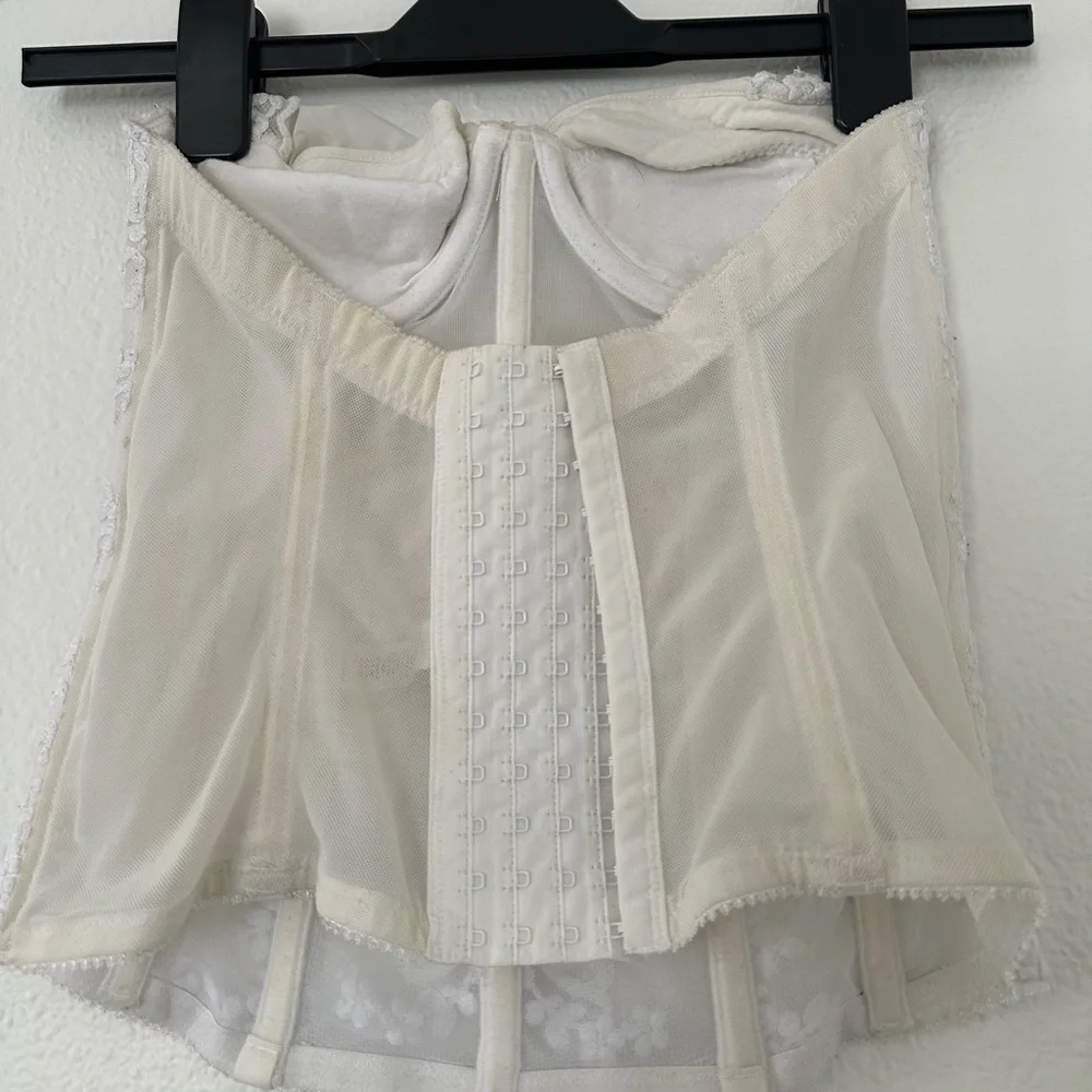 Vintage Felina Lingerie White Ivory Lavender Floral Corset 32c - Picture 2 of 2